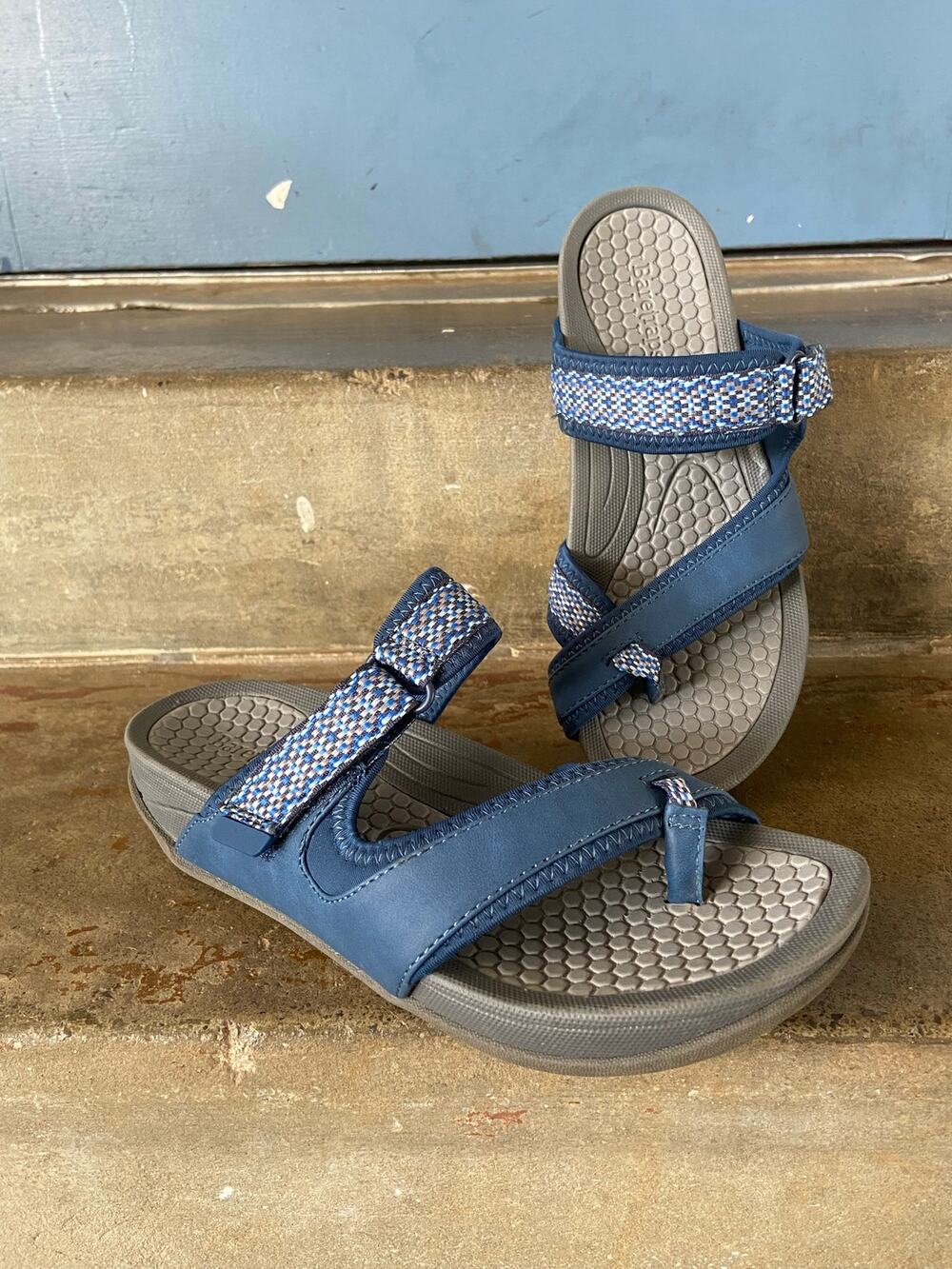 Baretraps “Denni” blue solid and print toe loop slide sport sandals